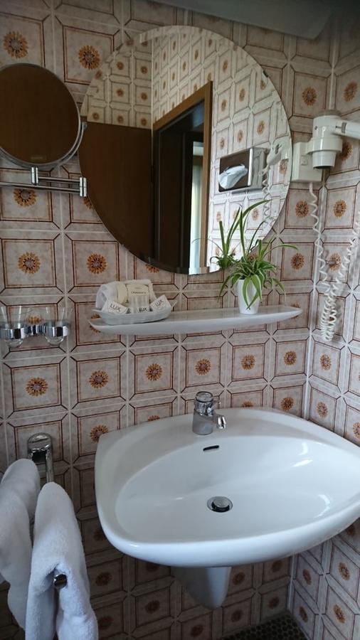 Cafe Blaich - Hotel Garni Hoefen an der Enz Luaran gambar